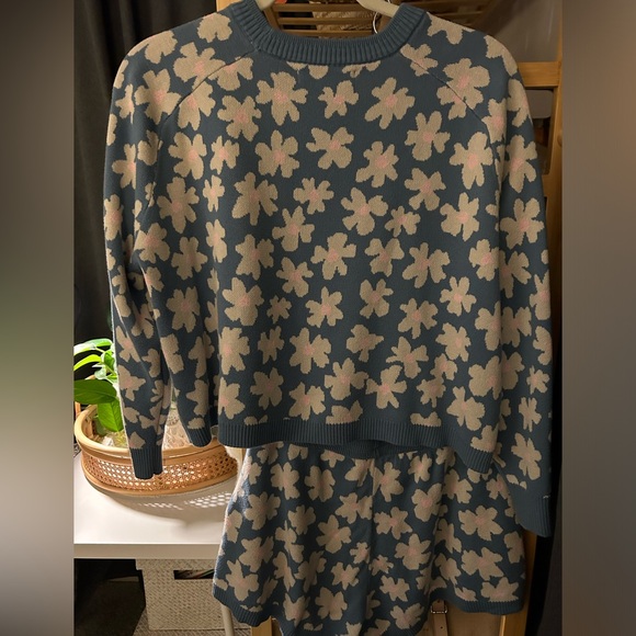 SPIRITUAL GANGSTER SET FLORAL JACQUARD RAGLAN SWEATER SHORT SIZE XS EUC - Picture 5 of 8